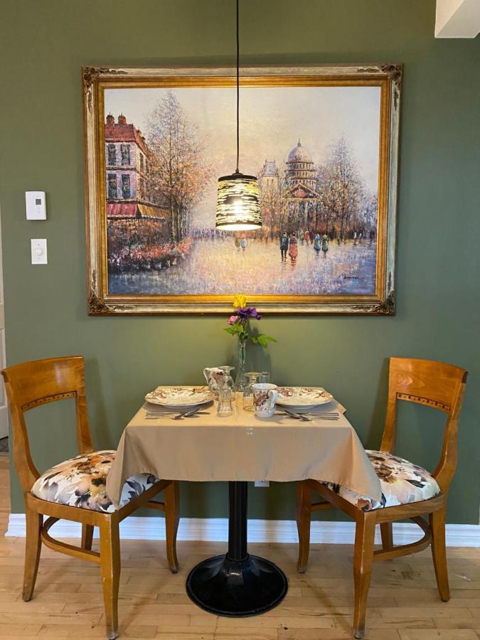 Bed and Breakfast Couette Et Cafe Au Crepuscule La Patrie Экстерьер фото